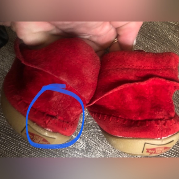 Vans ~ women’s red moccasins - Picture 4 of 7